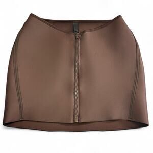 SKIMS Rubberized Scuba Swim Mini Skirt NWT In Cocoa Size Medium Brown Front Zip